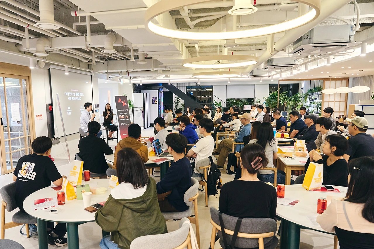 97% say they need AI training. 82% still can't use it at work, photo 1