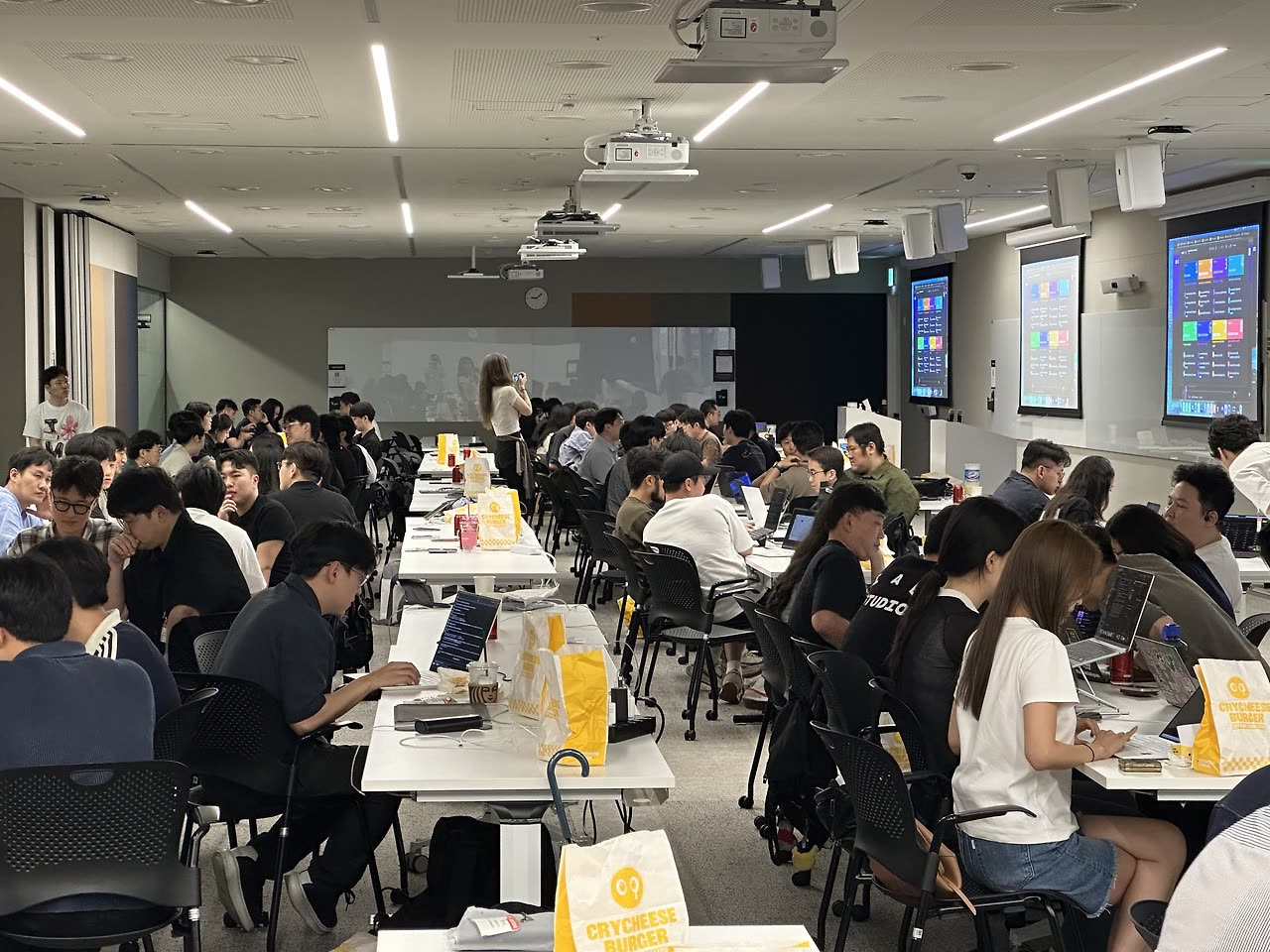 AI 에이전트에게 내 지갑을 줬다 현장 사진 8