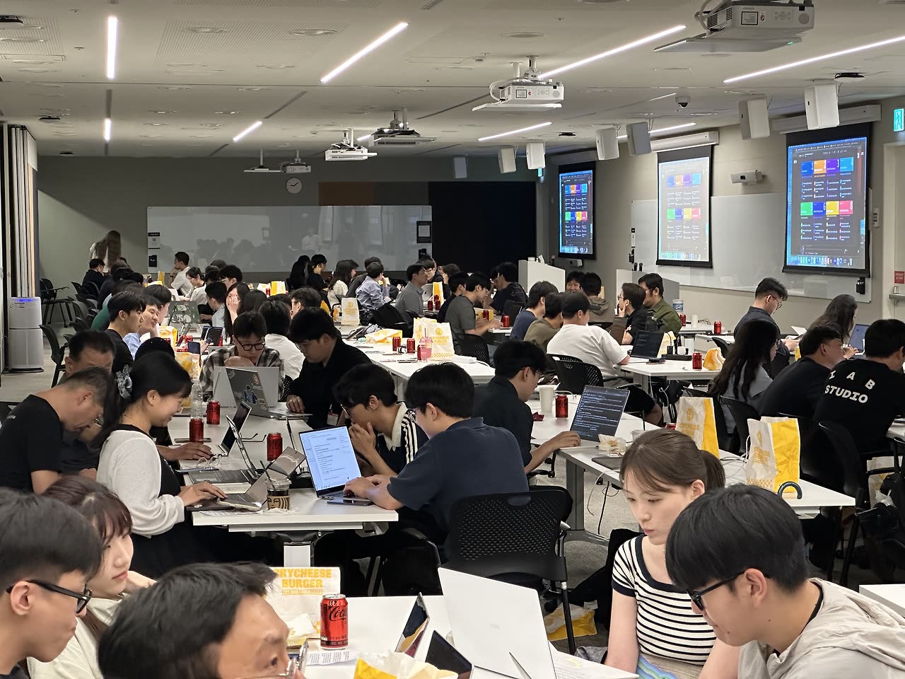 AI 에이전트에게 내 지갑을 줬다 현장 사진 48