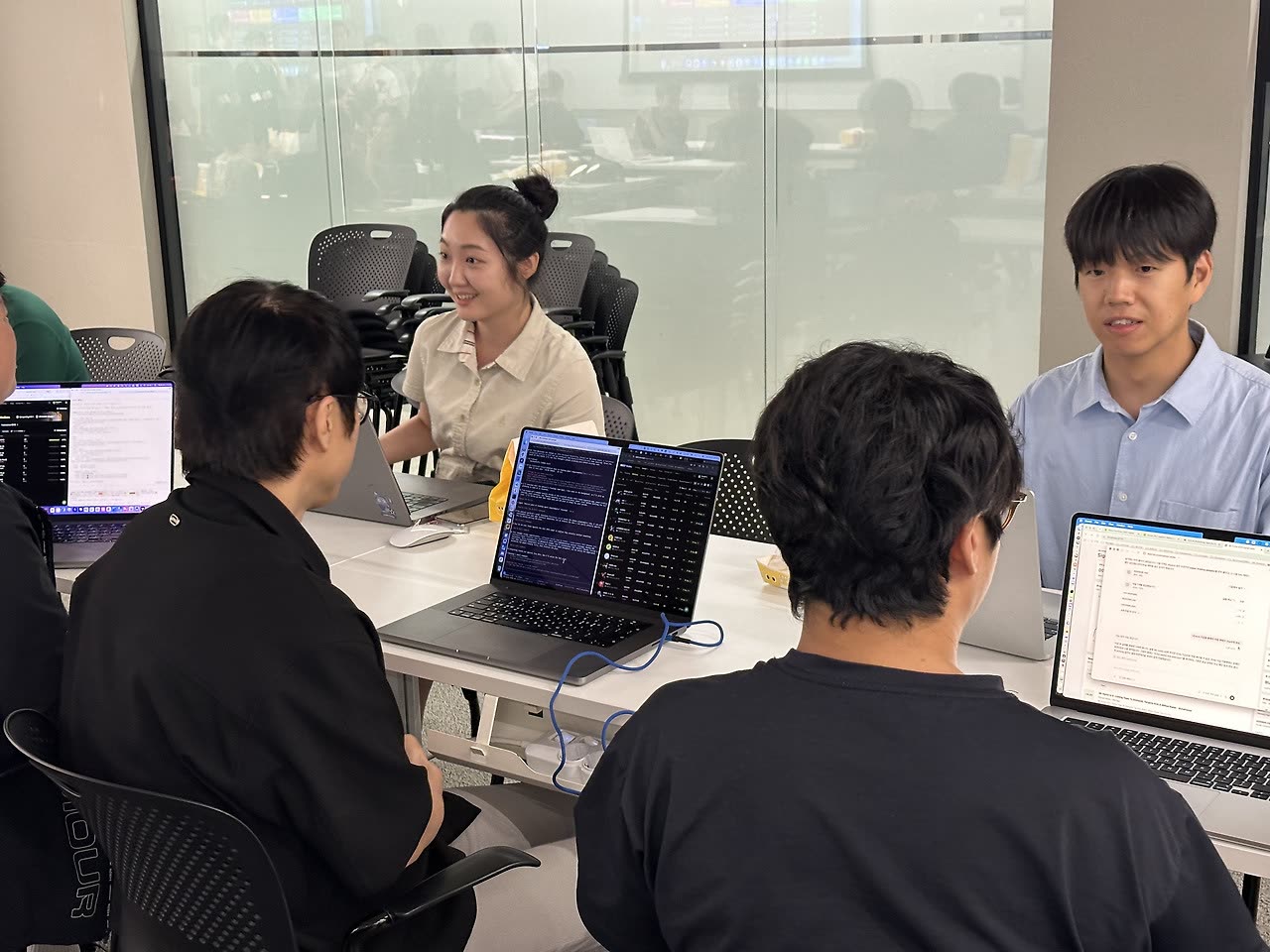 AI 에이전트에게 내 지갑을 줬다 현장 사진 55